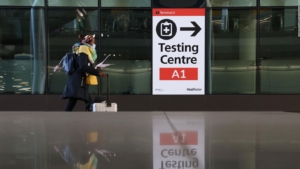 ¿Cuándo bajará el precio de la gasolina? No será pronto, pese a los temores por ómicron